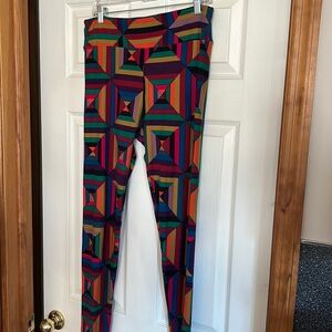 Lularoe Tall & Curvy Print Leggings